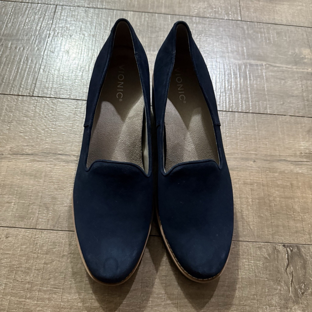 NWOB Vionic Water Repellent Wedges Willa Wedge Navy Woman’s Size 11 Career Comfy - Picture 5 of 9